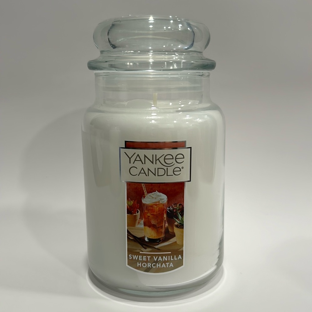 Yankee Candle ‘Sweet Vanilla Horchata’ candle 🕯️